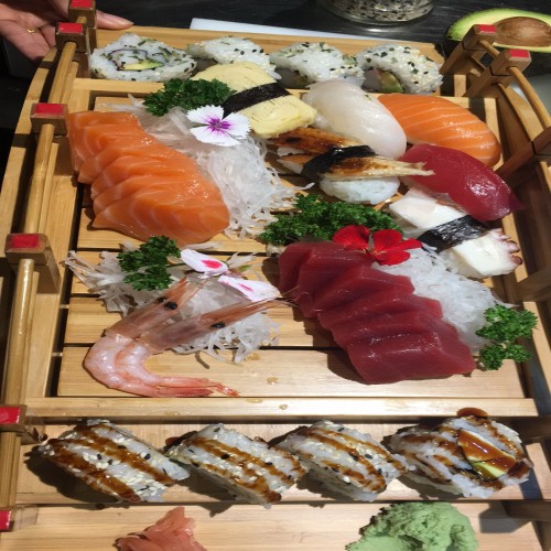 Nigiri + Maki + Sashimi variado
